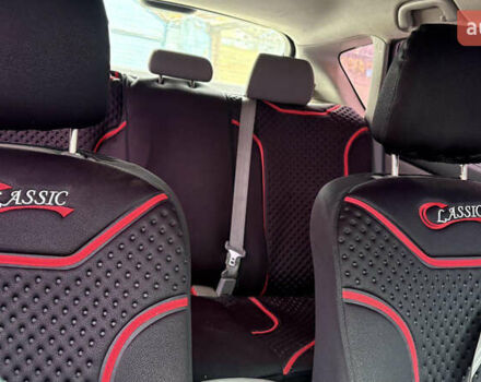 Мазда 3, объемом двигателя 1.3 л и пробегом 321 тыс. км за 2550 $, фото 5 на Automoto.ua