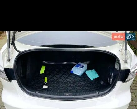 Мазда 3, объемом двигателя 1.6 л и пробегом 180 тыс. км за 8500 $, фото 1 на Automoto.ua