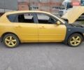 Желтый Мазда 3, объемом двигателя 2 л и пробегом 330 тыс. км за 2800 $, фото 5 на Automoto.ua