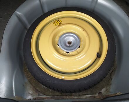 Желтый Мазда 3, объемом двигателя 1.6 л и пробегом 191 тыс. км за 2950 $, фото 21 на Automoto.ua