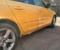 Желтый Мазда 3, объемом двигателя 1.6 л и пробегом 175 тыс. км за 3000 $, фото 4 на Automoto.ua