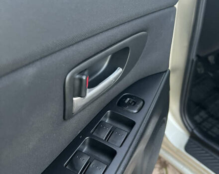 Жовтий Мазда 3, об'ємом двигуна 1.56 л та пробігом 190 тис. км за 3399 $, фото 14 на Automoto.ua