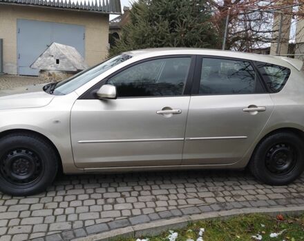 Желтый Мазда 3, объемом двигателя 1.6 л и пробегом 191 тыс. км за 2950 $, фото 3 на Automoto.ua