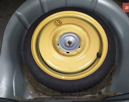 Жовтий Мазда 3, об'ємом двигуна 1.56 л та пробігом 191 тис. км за 2950 $, фото 19 на Automoto.ua