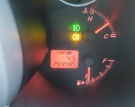 Сірий Мазда 3, об'ємом двигуна 1.6 л та пробігом 250 тис. км за 4200 $, фото 3 на Automoto.ua
