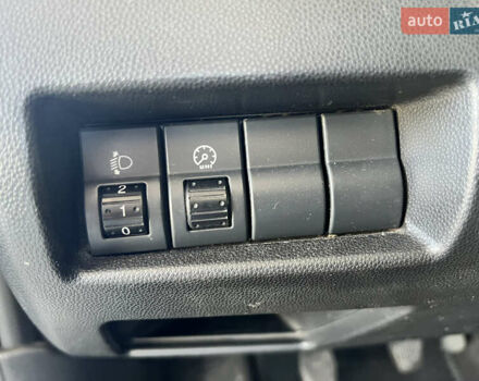 Серый Мазда 3, объемом двигателя 1.6 л и пробегом 237 тыс. км за 3850 $, фото 10 на Automoto.ua