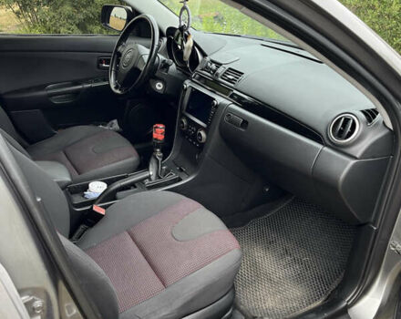 Серый Мазда 3, объемом двигателя 1.6 л и пробегом 260 тыс. км за 3800 $, фото 6 на Automoto.ua