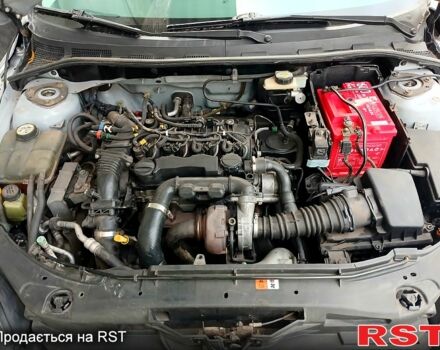 Серый Мазда 3, объемом двигателя 1.6 л и пробегом 320 тыс. км за 3800 $, фото 5 на Automoto.ua
