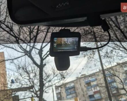 Серый Мазда 3, объемом двигателя 2 л и пробегом 145 тыс. км за 3999 $, фото 3 на Automoto.ua