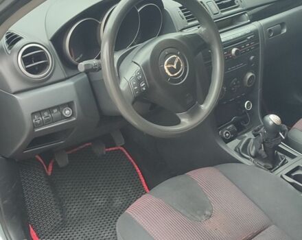 Серый Мазда 3, объемом двигателя 1.6 л и пробегом 443 тыс. км за 2500 $, фото 4 на Automoto.ua