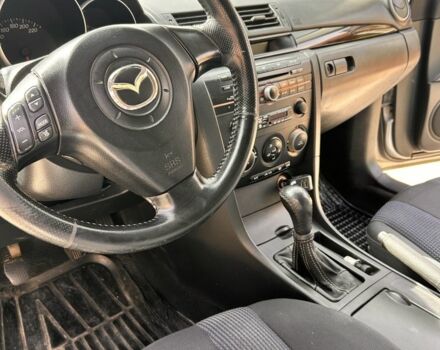 Серый Мазда 3, объемом двигателя 1.6 л и пробегом 318 тыс. км за 3600 $, фото 7 на Automoto.ua