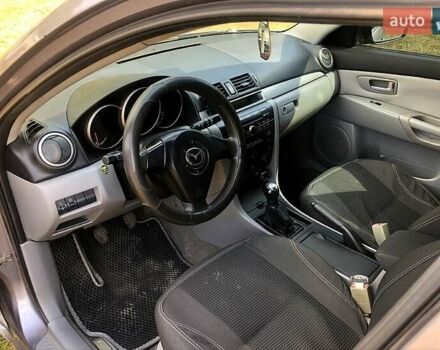 Сірий Мазда 3, об'ємом двигуна 1.6 л та пробігом 350 тис. км за 4300 $, фото 1 на Automoto.ua