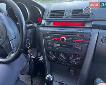 Серый Мазда 3, объемом двигателя 1.6 л и пробегом 215 тыс. км за 3500 $, фото 6 на Automoto.ua