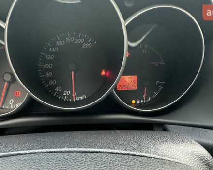 Серый Мазда 3, объемом двигателя 1.6 л и пробегом 202 тыс. км за 4400 $, фото 11 на Automoto.ua