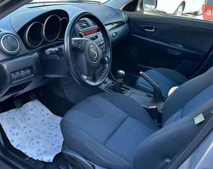 Серый Мазда 3, объемом двигателя 1.6 л и пробегом 200 тыс. км за 4650 $, фото 5 на Automoto.ua