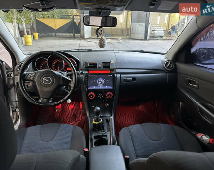 Сірий Мазда 3, об'ємом двигуна 1.6 л та пробігом 267 тис. км за 4000 $, фото 11 на Automoto.ua