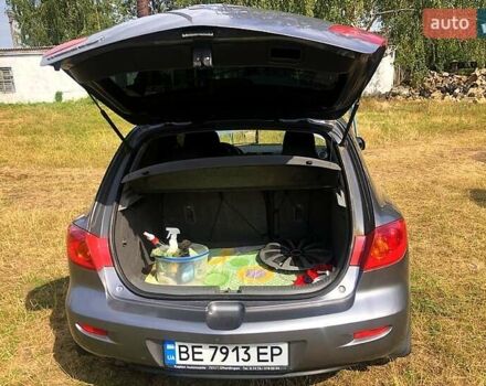 Сірий Мазда 3, об'ємом двигуна 1.6 л та пробігом 350 тис. км за 4300 $, фото 9 на Automoto.ua