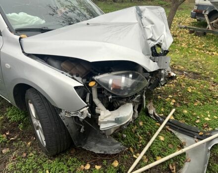 Серый Мазда 3, объемом двигателя 1.6 л и пробегом 220 тыс. км за 1250 $, фото 2 на Automoto.ua