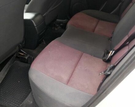 Серый Мазда 3, объемом двигателя 1.6 л и пробегом 239 тыс. км за 1872 $, фото 4 на Automoto.ua