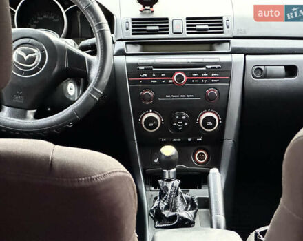Сірий Мазда 3, об'ємом двигуна 1.6 л та пробігом 300 тис. км за 4500 $, фото 27 на Automoto.ua