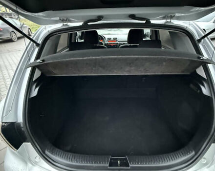 Сірий Мазда 3, об'ємом двигуна 1.6 л та пробігом 176 тис. км за 4800 $, фото 13 на Automoto.ua