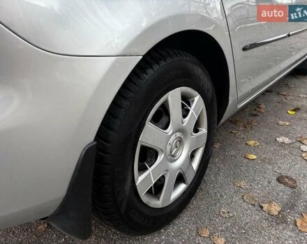 Сірий Мазда 3, об'ємом двигуна 1.4 л та пробігом 198 тис. км за 5490 $, фото 10 на Automoto.ua