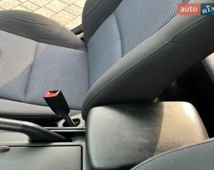 Серый Мазда 3, объемом двигателя 1.6 л и пробегом 127 тыс. км за 6300 $, фото 16 на Automoto.ua