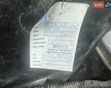 Сірий Мазда 3, об'ємом двигуна 1.6 л та пробігом 259 тис. км за 4500 $, фото 24 на Automoto.ua