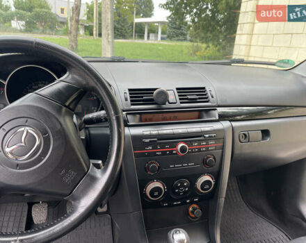 Серый Мазда 3, объемом двигателя 1.6 л и пробегом 274 тыс. км за 5200 $, фото 2 на Automoto.ua