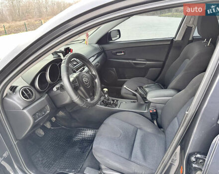 Сірий Мазда 3, об'ємом двигуна 1.6 л та пробігом 300 тис. км за 4500 $, фото 24 на Automoto.ua