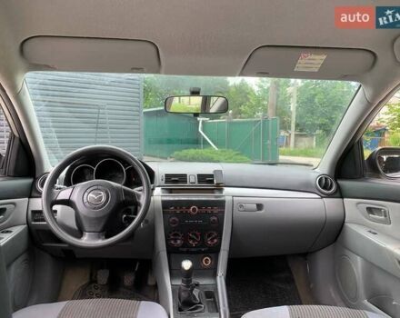 Серый Мазда 3, объемом двигателя 1.3 л и пробегом 240 тыс. км за 4100 $, фото 7 на Automoto.ua