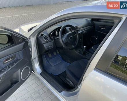 Серый Мазда 3, объемом двигателя 2 л и пробегом 191 тыс. км за 4100 $, фото 5 на Automoto.ua