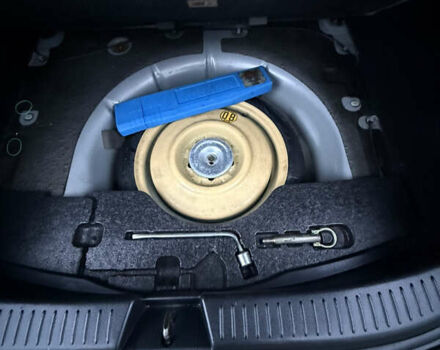 Сірий Мазда 3, об'ємом двигуна 1.6 л та пробігом 176 тис. км за 4800 $, фото 14 на Automoto.ua