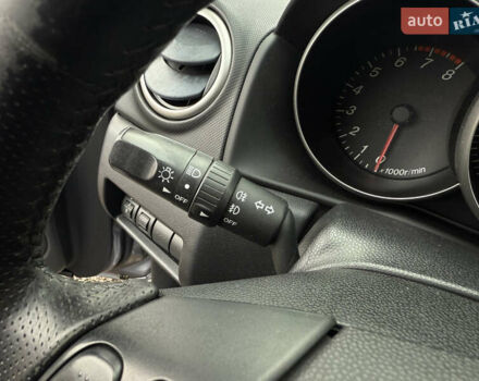 Серый Мазда 3, объемом двигателя 1.6 л и пробегом 207 тыс. км за 4600 $, фото 21 на Automoto.ua