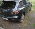 Серый Мазда 3, объемом двигателя 1.6 л и пробегом 379 тыс. км за 2800 $, фото 3 на Automoto.ua