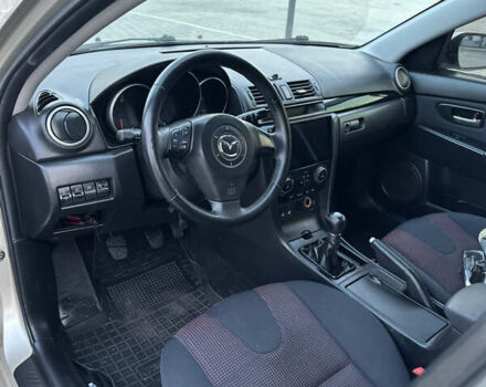 Серый Мазда 3, объемом двигателя 2 л и пробегом 220 тыс. км за 4300 $, фото 4 на Automoto.ua