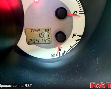 Серый Мазда 3, объемом двигателя 1.6 л и пробегом 254 тыс. км за 4800 $, фото 7 на Automoto.ua