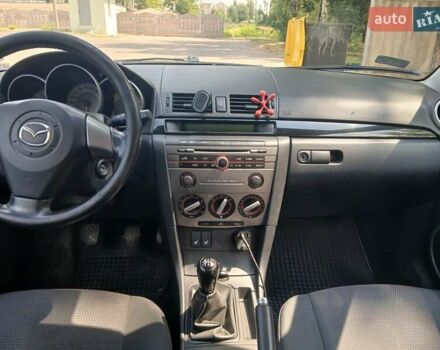Сірий Мазда 3, об'ємом двигуна 1.6 л та пробігом 316 тис. км за 3650 $, фото 8 на Automoto.ua