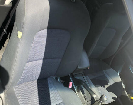 Серый Мазда 3, объемом двигателя 1.6 л и пробегом 212 тыс. км за 3500 $, фото 22 на Automoto.ua