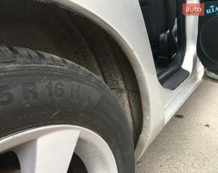 Серый Мазда 3, объемом двигателя 1.6 л и пробегом 212 тыс. км за 3500 $, фото 10 на Automoto.ua