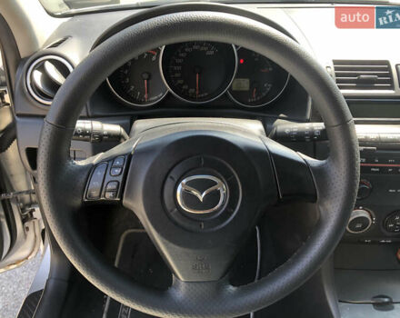 Серый Мазда 3, объемом двигателя 1.6 л и пробегом 212 тыс. км за 3500 $, фото 19 на Automoto.ua
