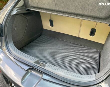 Сірий Мазда 3, об'ємом двигуна 1.4 л та пробігом 305 тис. км за 5340 $, фото 24 на Automoto.ua