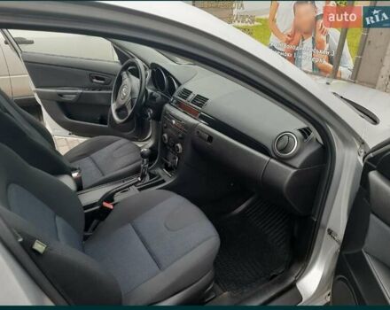 Сірий Мазда 3, об'ємом двигуна 1.56 л та пробігом 188 тис. км за 5620 $, фото 4 на Automoto.ua