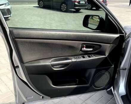 Сірий Мазда 3, об'ємом двигуна 1.6 л та пробігом 290 тис. км за 4000 $, фото 7 на Automoto.ua