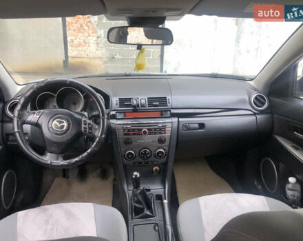 Серый Мазда 3, объемом двигателя 1.6 л и пробегом 320 тыс. км за 4500 $, фото 12 на Automoto.ua