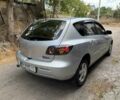 Сірий Мазда 3, об'ємом двигуна 1.6 л та пробігом 200 тис. км за 4250 $, фото 3 на Automoto.ua