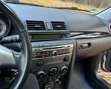 Сірий Мазда 3, об'ємом двигуна 1.6 л та пробігом 283 тис. км за 5500 $, фото 17 на Automoto.ua