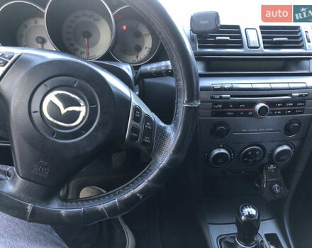Серый Мазда 3, объемом двигателя 1.6 л и пробегом 320 тыс. км за 4500 $, фото 3 на Automoto.ua