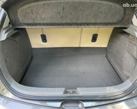 Сірий Мазда 3, об'ємом двигуна 1.4 л та пробігом 305 тис. км за 5340 $, фото 22 на Automoto.ua