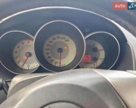 Серый Мазда 3, объемом двигателя 1.6 л и пробегом 180 тыс. км за 4200 $, фото 1 на Automoto.ua